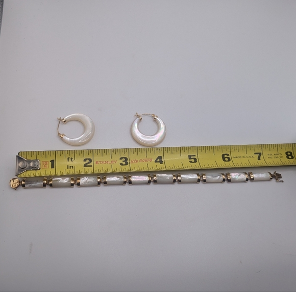 14k Yellow Gold Mother of Pearl Bracelet and Hoop Earrings Set - Picture 5 of 16
